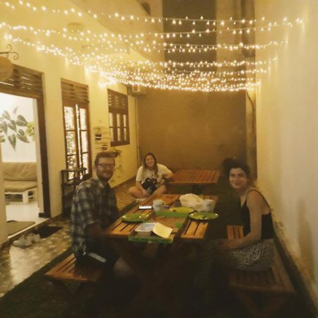Bed & Bicycle Hostel Dehiwala-Mount Lavinia Luaran gambar
