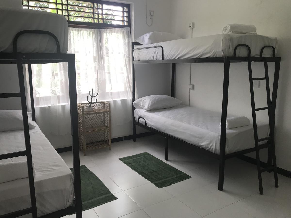 Bed & Bicycle Hostel Dehiwala-Mount Lavinia Luaran gambar