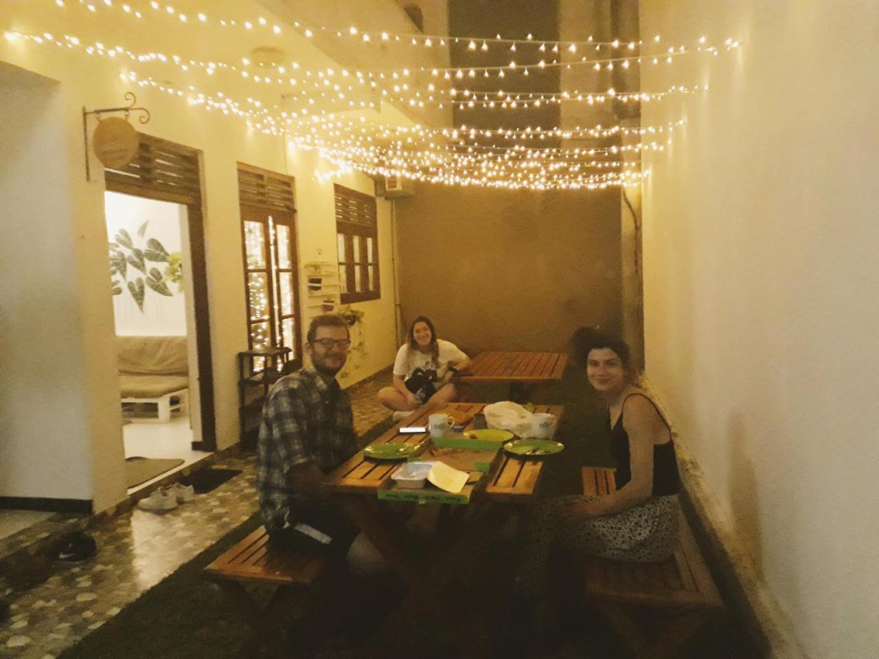 Bed & Bicycle Hostel Dehiwala-Mount Lavinia Luaran gambar